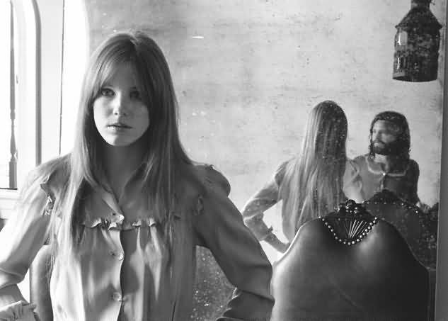 Some Rare Pictures Of Jim Morrison with Girlfriend Pamela Courson 04