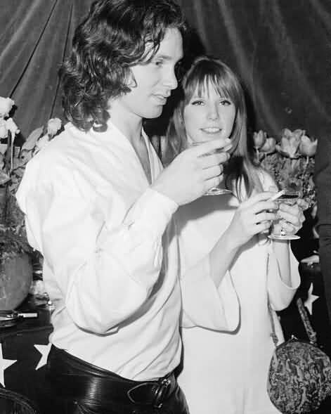 Some Rare Pictures Of Jim Morrison with Girlfriend Pamela Courson 25