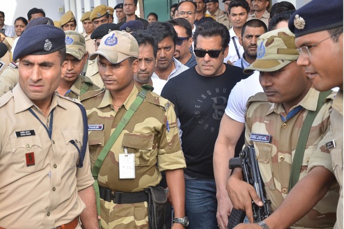 Salman Khan Jail With Police