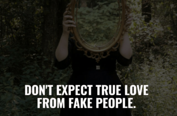 20+ Very Painful Fake Love Quotes with Meaning